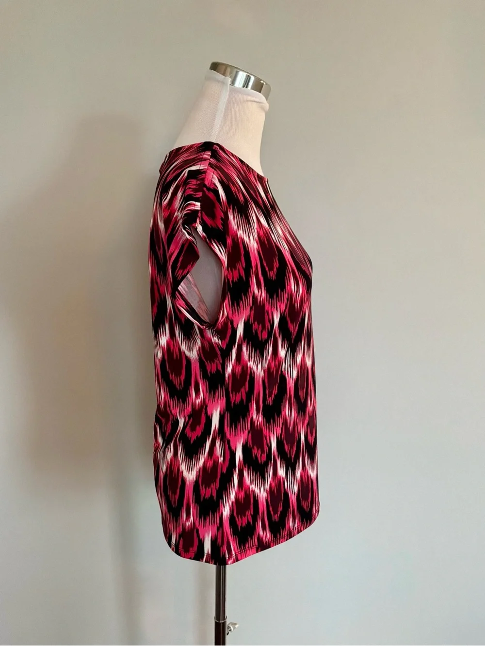 Michael Kors Women's Black/Hot Pink/Red/White Short Sleeve Top/Pop Over Blouse.